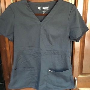 Scrub set. 2 pairs available